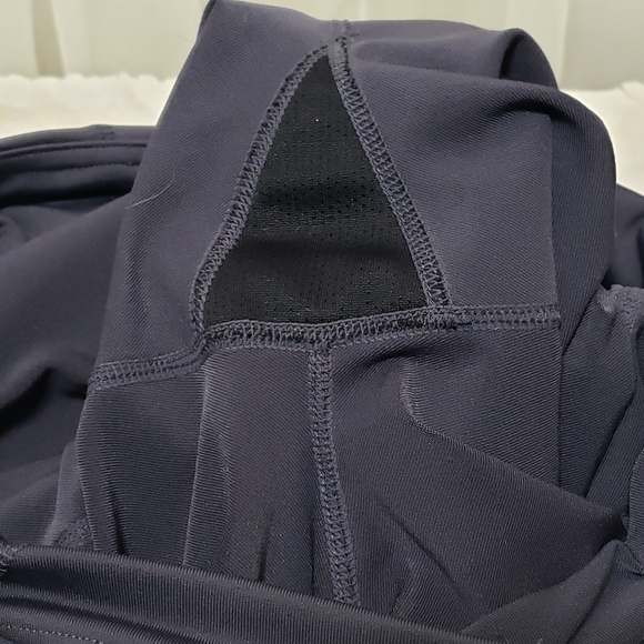 Qty (2) Athleta Sz Small Style 862108 Reflective Crop Leggings - Picture 12 of 16